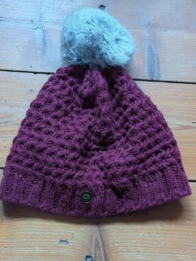 214-Bula Winter Pom-Pom Beanie in Burgundy For Women
